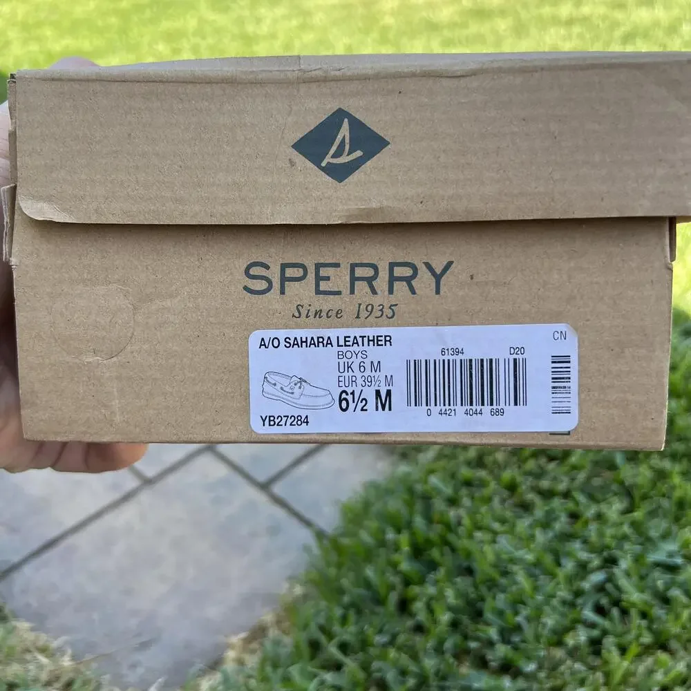 SPERRY brand top